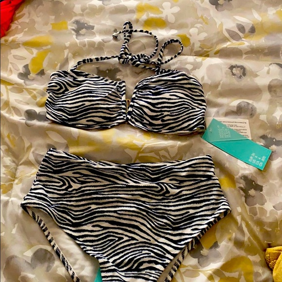 H&M swimsuit - Picture 1 of 4